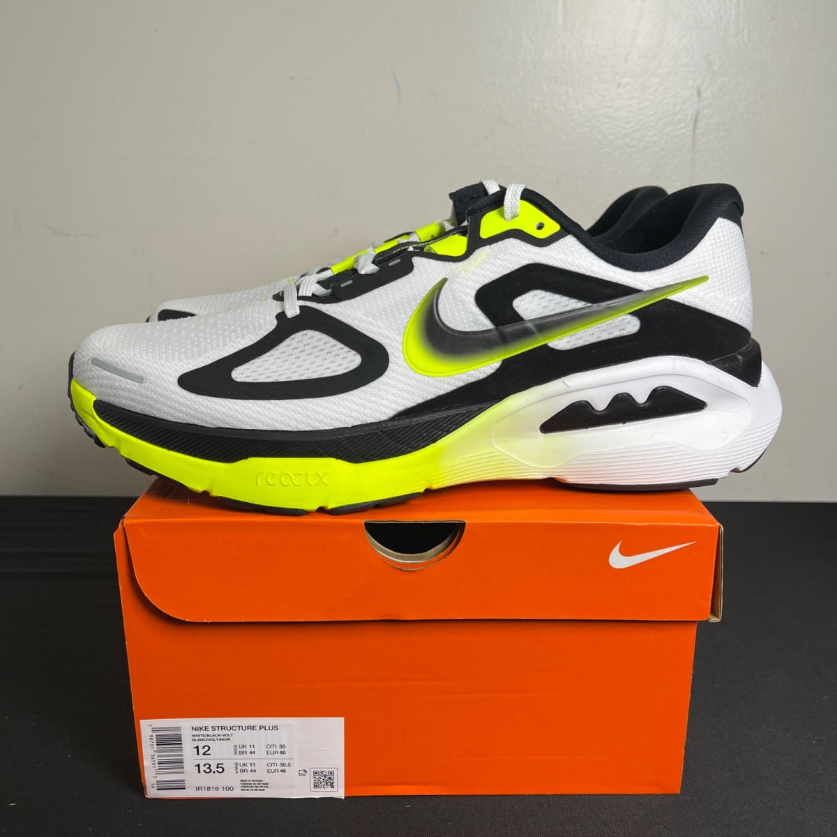 Nike Structure Plus White Black Volt (Size 12) - aux
