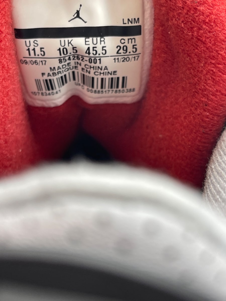Jordan 3 Retro Black Cement (2018) 11.5 (Moderately Worn Pre-Owned) - Image 8