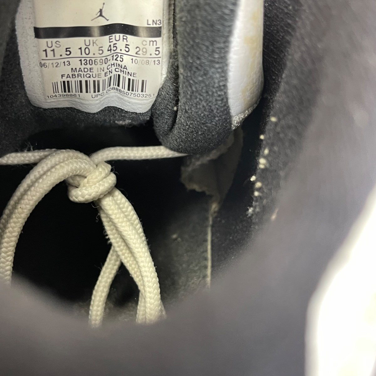 Jordan 12 Retro Taxi (2013) 11.5 (Moderately Worn Pre-Owned)JordanWhite/Black-Taxi - Image 6