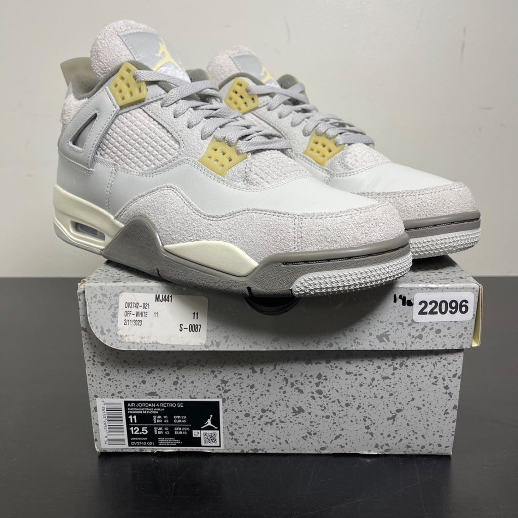 Jordan 4 Retro SE Craft Photon Dust 11 (Moderately Worn Pre-Owned)JordanPhoton Dust/Pale Vanilla/Off White/Grey Fog/Flat Pewter/Sail - Image 1