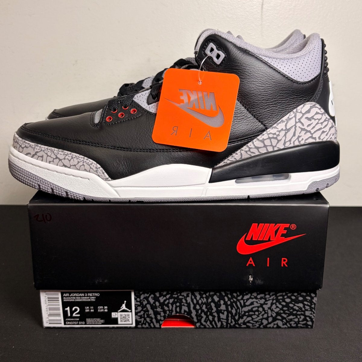 Jordan 3 Retro OG Black Cement (2024) (Size 12) - aux