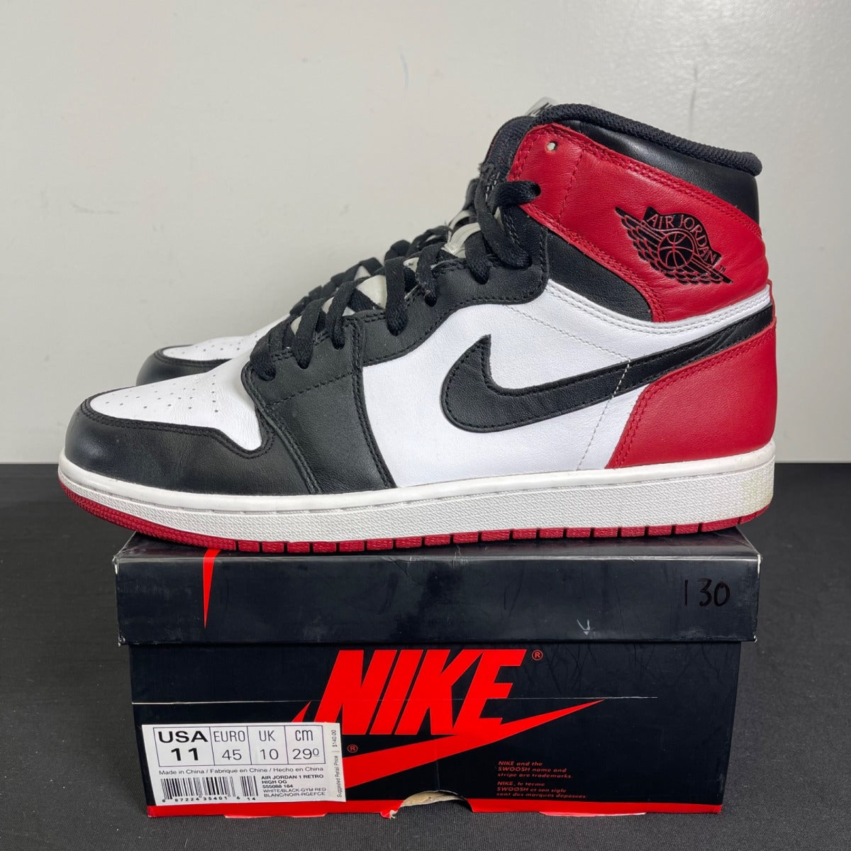 Jordan 1 Retro Black Toe (2013) 11 (Moderately Worn Pre-Owned)JordanWhite/Black-Gym Red - Image 3