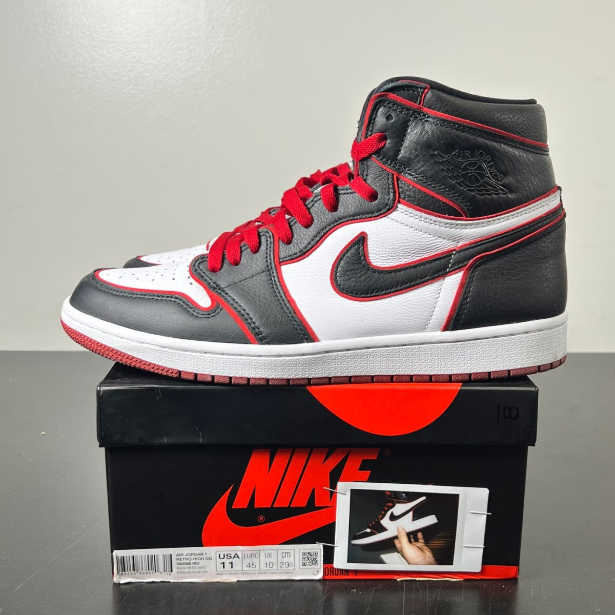 Jordan 1 Retro High Bloodline 11 (Lightly Worn Pre-Owned)JordanBlack/Gym Red-White - Image 3