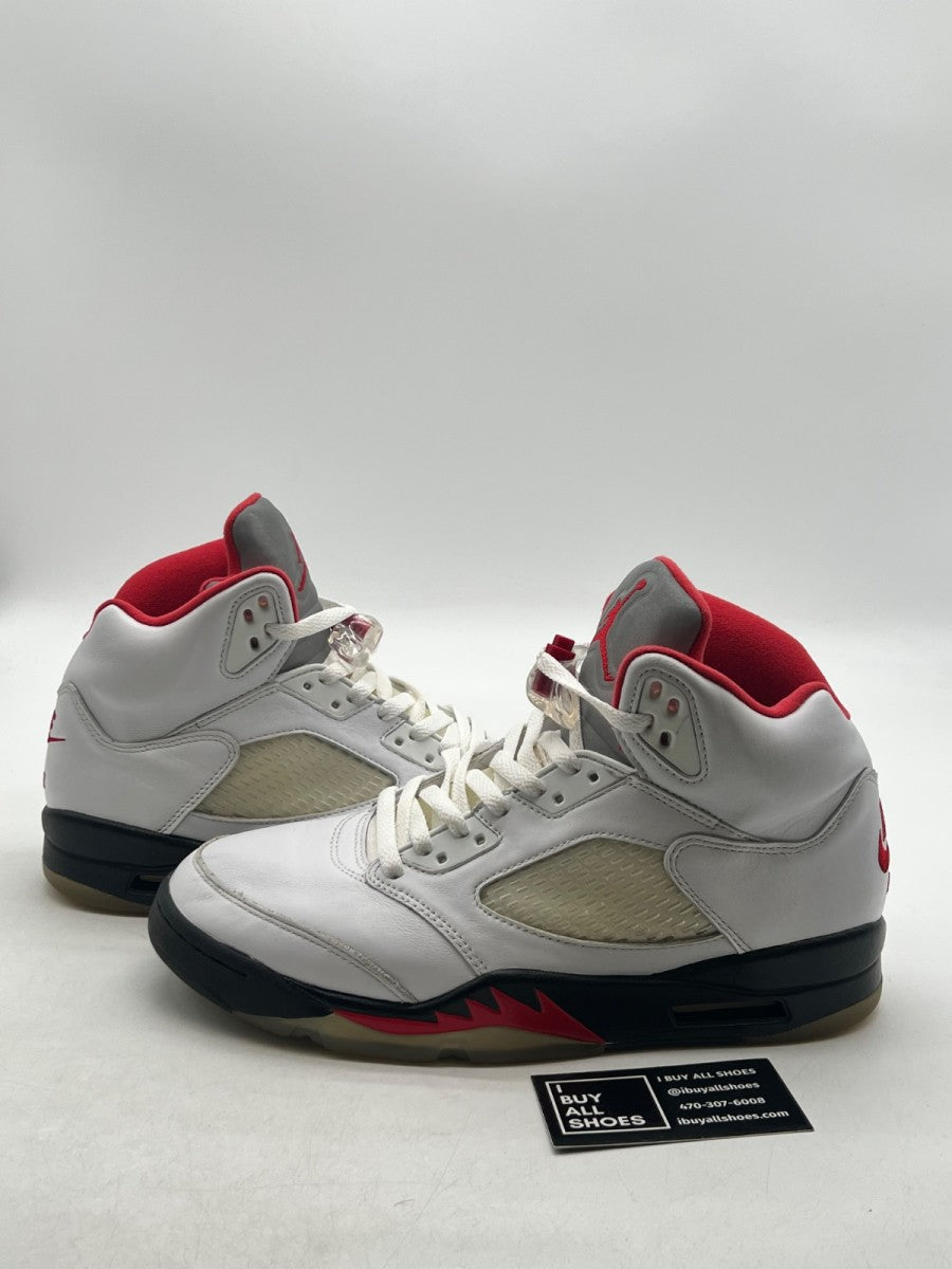 Jordan 5 Retro Fire Red Silver Tongue (2020) 9.5 (Moderately Worn Pre-Owned) - Image 1