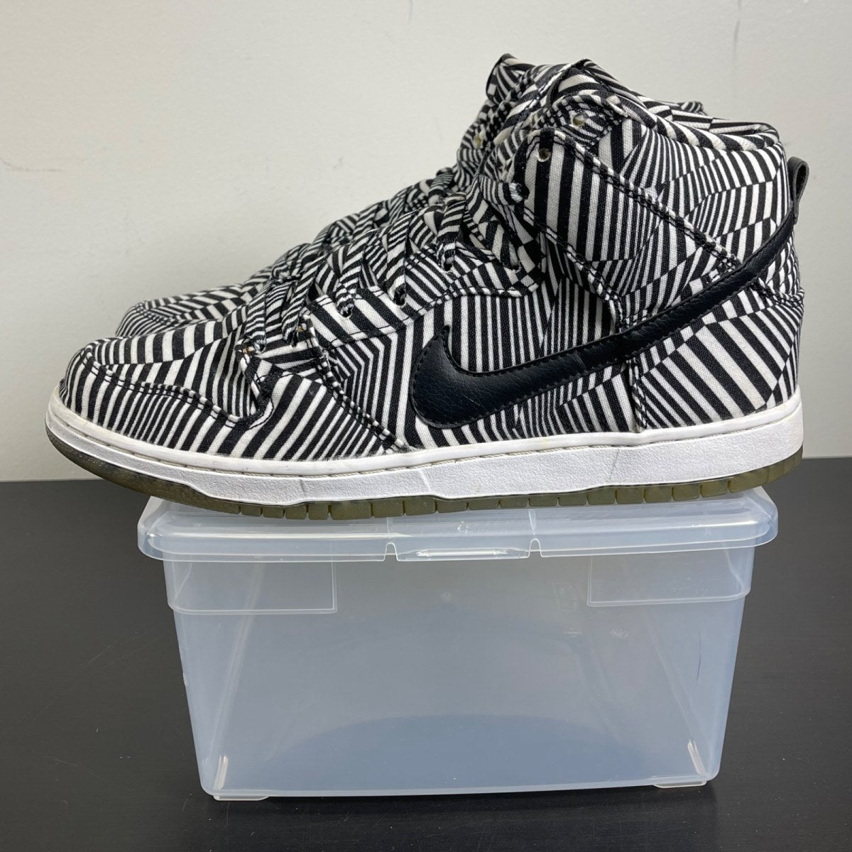 Nike SB Dunk High Concept Car 12 (Moderately Worn Pre-Owned)NikeWhite/Black - Image 3