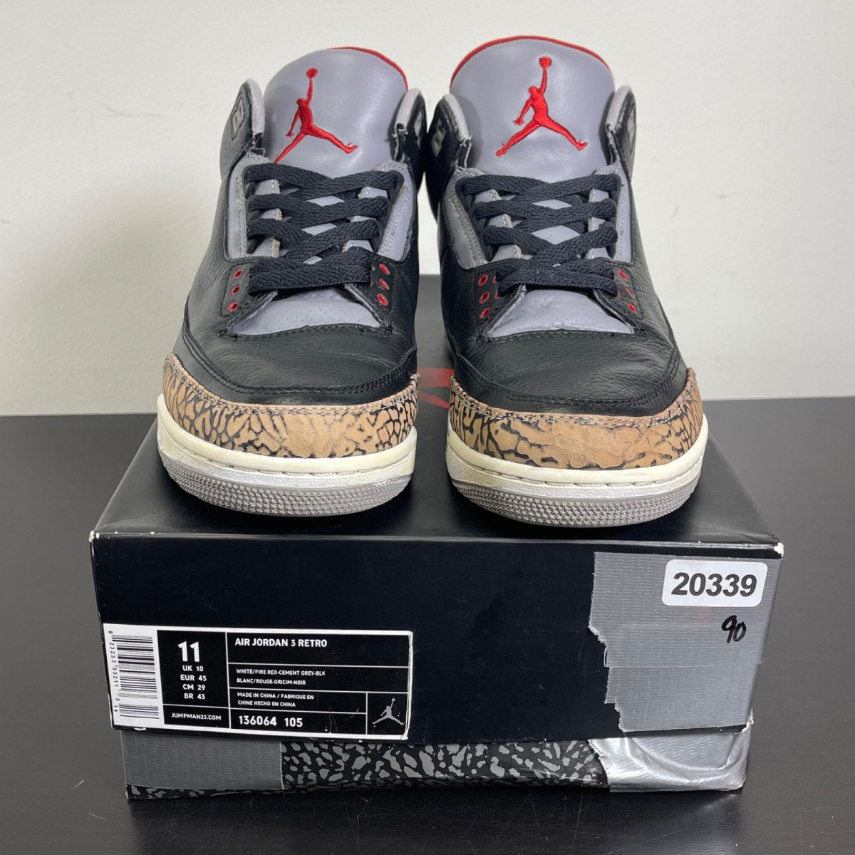 Jordan 3 Retro White Cement (2011) 11 (Moderately Worn Pre-Owned)JordanWhite/Cement Grey-Fire Red - Image 2
