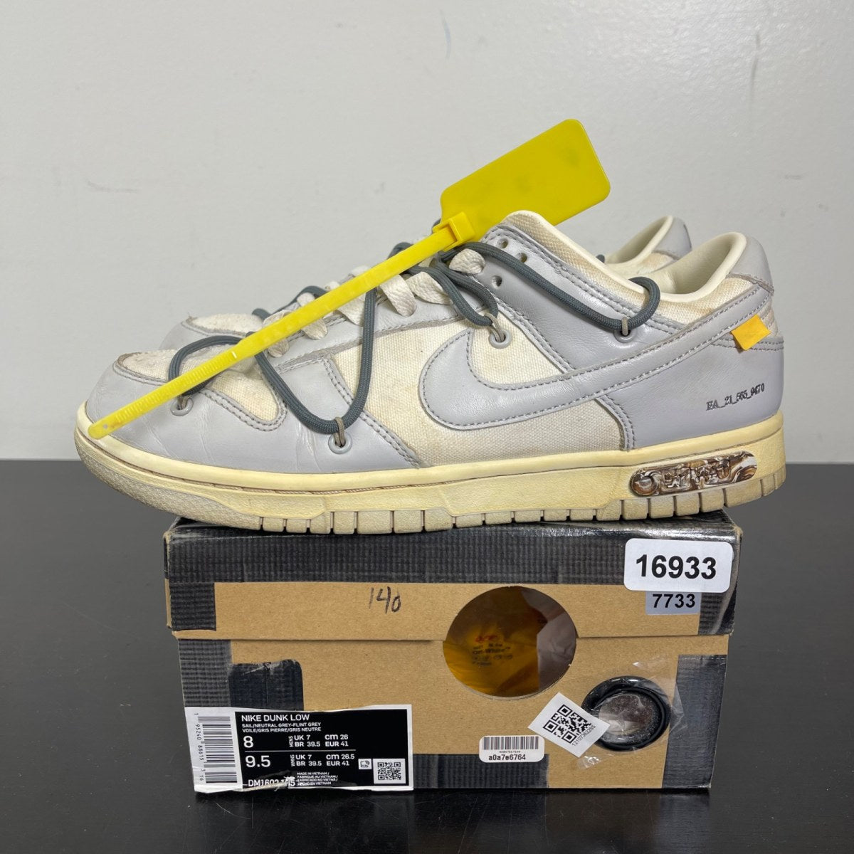 Nike Dunk Low Off-White Lot 41 8 (Moderately Worn Pre-Owned)NikeSail/Neutral Grey-Flint Grey - Image 3