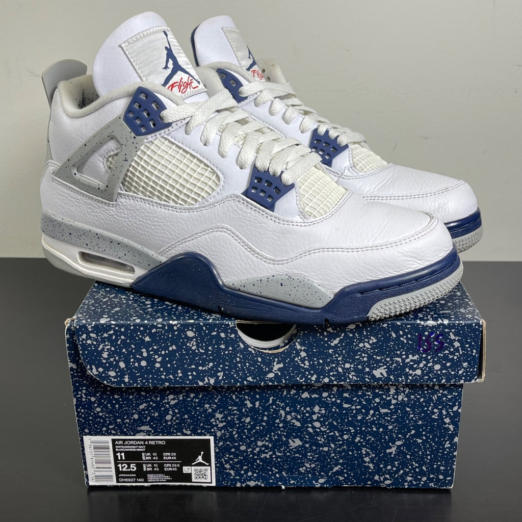 Jordan 4 Retro Midnight Navy 11 (Moderately Worn Pre-Owned)JordanWhite/Midnight Navy/Light Smoke Grey-Fire Red - Image 1