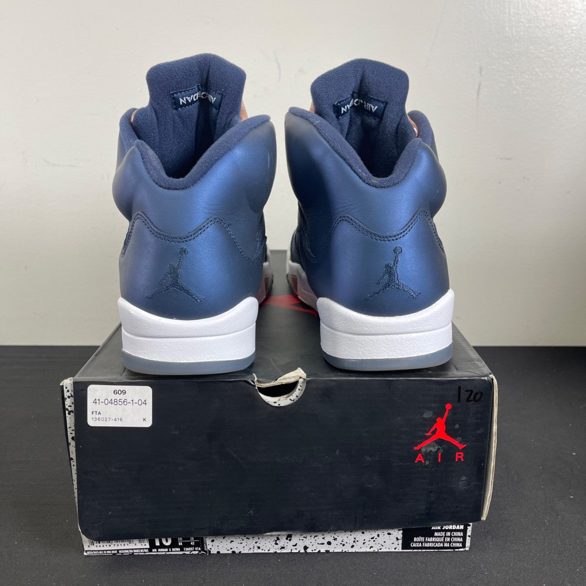 Jordan 5 Retro Bronze 10 (Moderately Worn Pre-Owned)JordanObsidian/White-Metallic Red Bronze-Bright Grape - Image 4