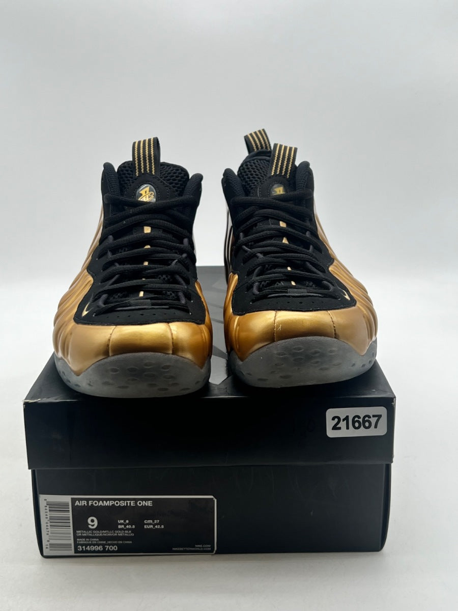 Nike Air Foamposite One Metallic Gold 9 (Lightly Worn Pre-Owned) - Image 2