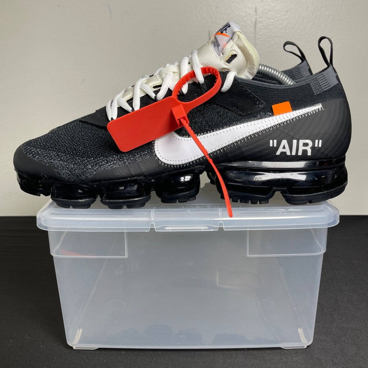 Nike Air VaporMax Off-White (Size 11) - Image 3