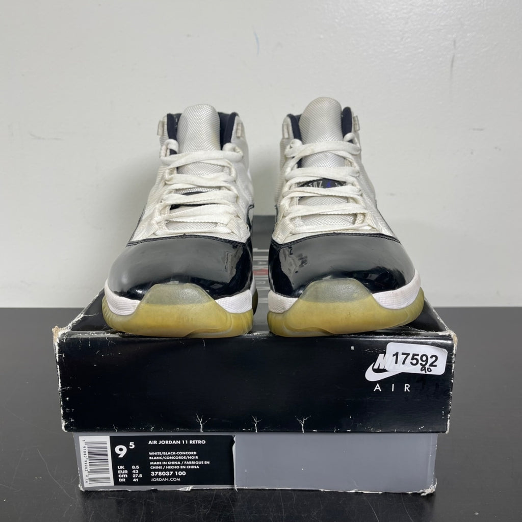 Jordan 11 Retro Concord (2018) 9.5 (Moderately Worn Pre-Owned)JordanWhite/Black-Concord - Image 2