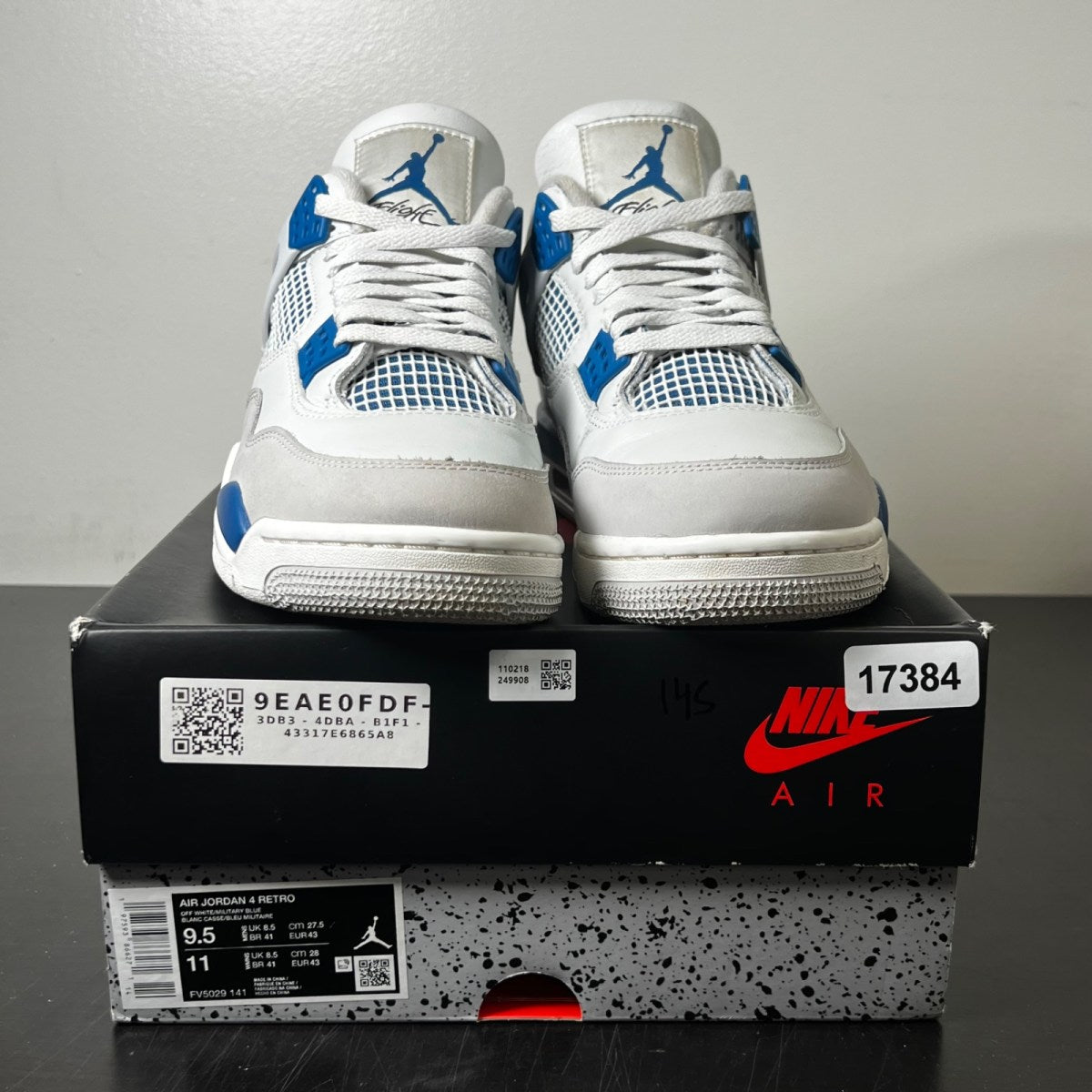 Jordan 4 Retro Military Blue (2024) 9.5 (Lightly Worn Pre-Owned)JordanOff-White/Military Blue/Neutral Grey - Image 2