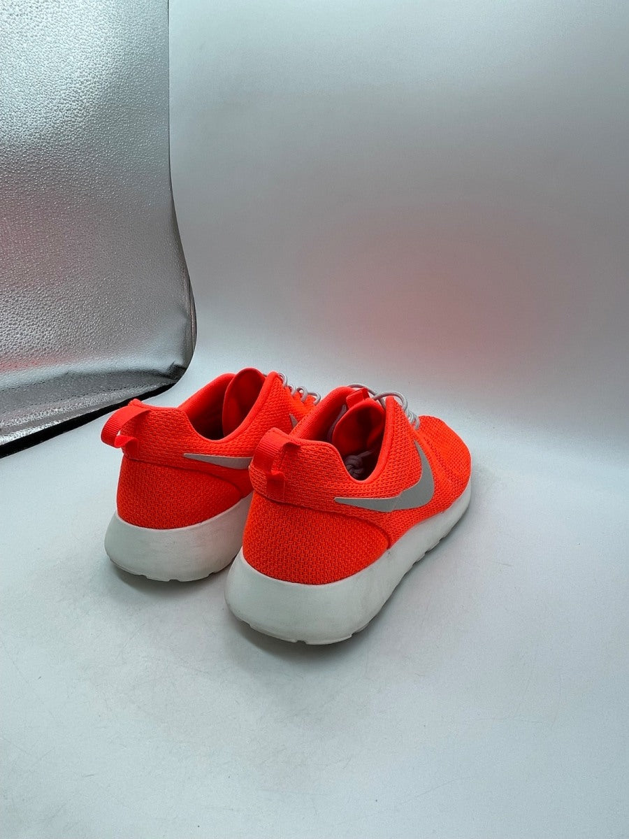 Nike Roshe Run Total Crimson Gamma Grey 12 (Moderately Worn Pre-Owned) - Image 5