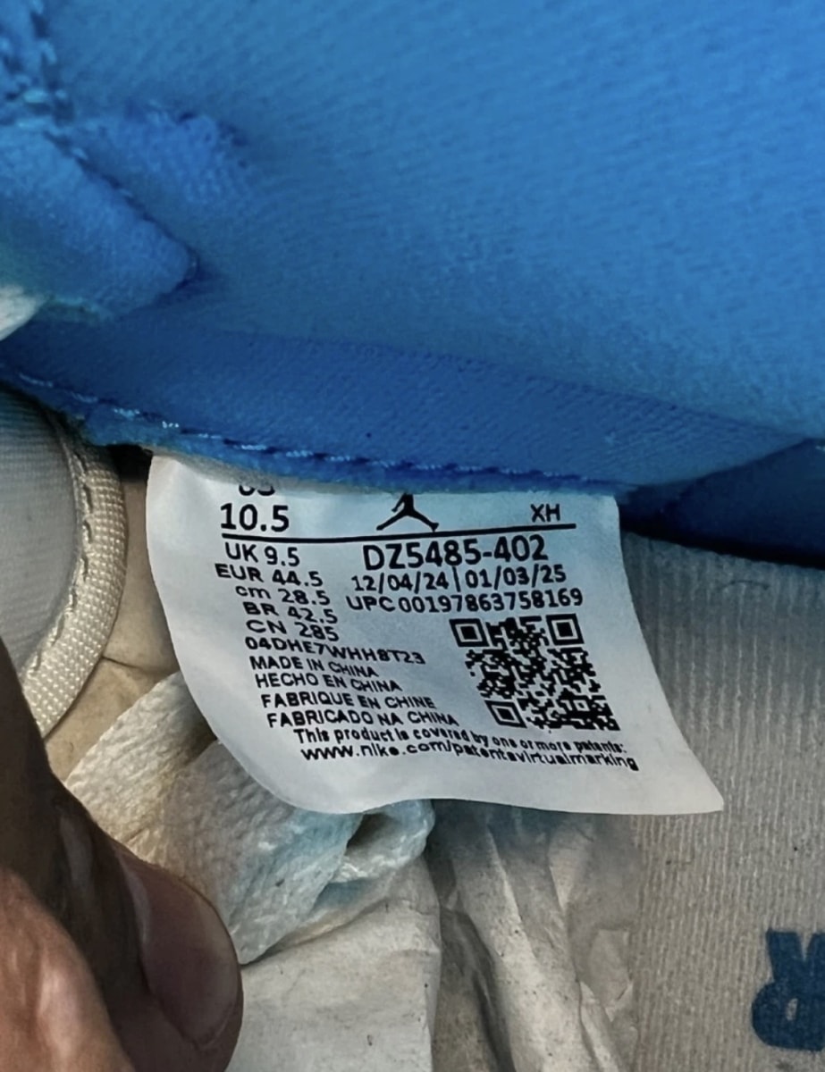 Jordan 1 Retro High OG UNC Reimagined 10.5 (Lightly Worn Pre-Owned)JordanDark Powder Blue/Dark Powder Blue-Sail - Image 9