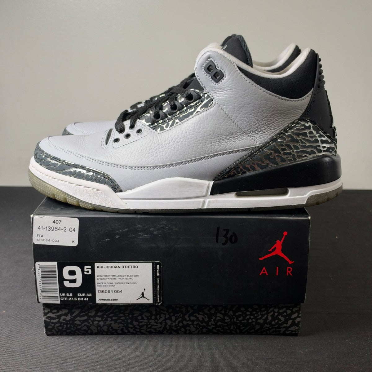 Jordan 3 Retro Wolf Grey (Size 9.5) - aux