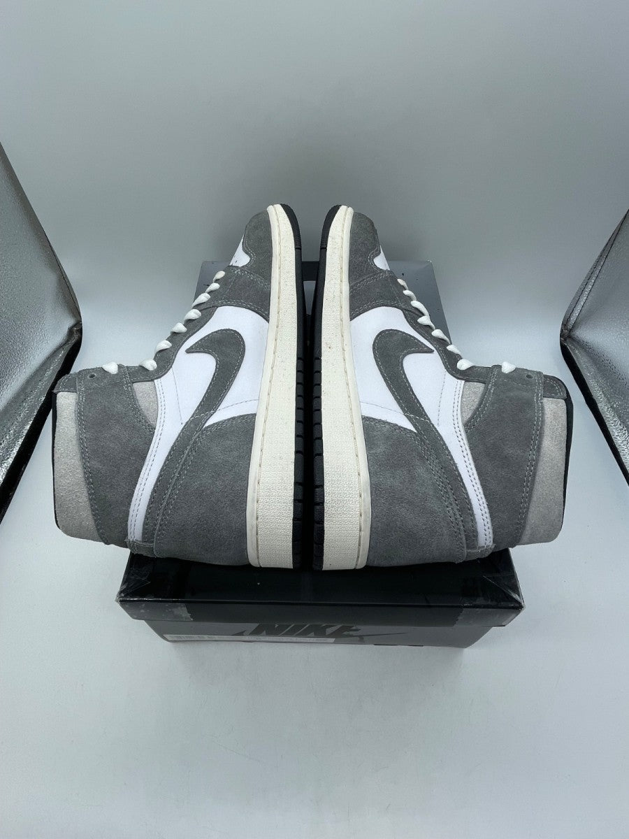 Jordan 1 Retro High OG Washed Black 9 (Moderately Worn Pre-Owned)JordanBlack/Fire Red/Light Smoke Grey/Sail - Image 6
