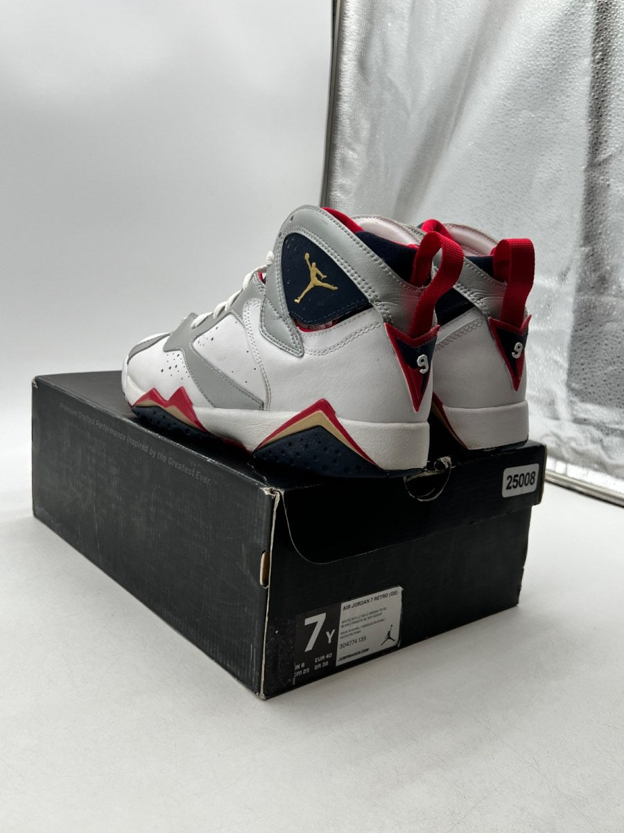Jordan 7 Retro Olympic (2012) (GS) 7Y (Moderately Worn Pre-Owned)JordanWhite/Metallic Gold-Obsdn-Tr Red - Image 4
