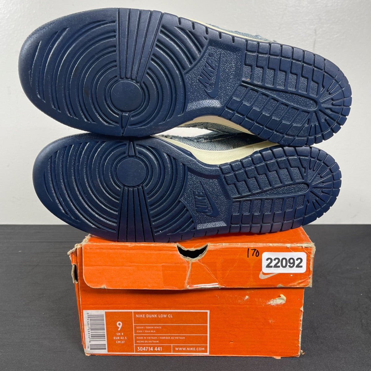 Nike Dunk Low CL Denim 9 (Moderately Worn Pre-Owned)NikeDenim/Denim/White - Image 5