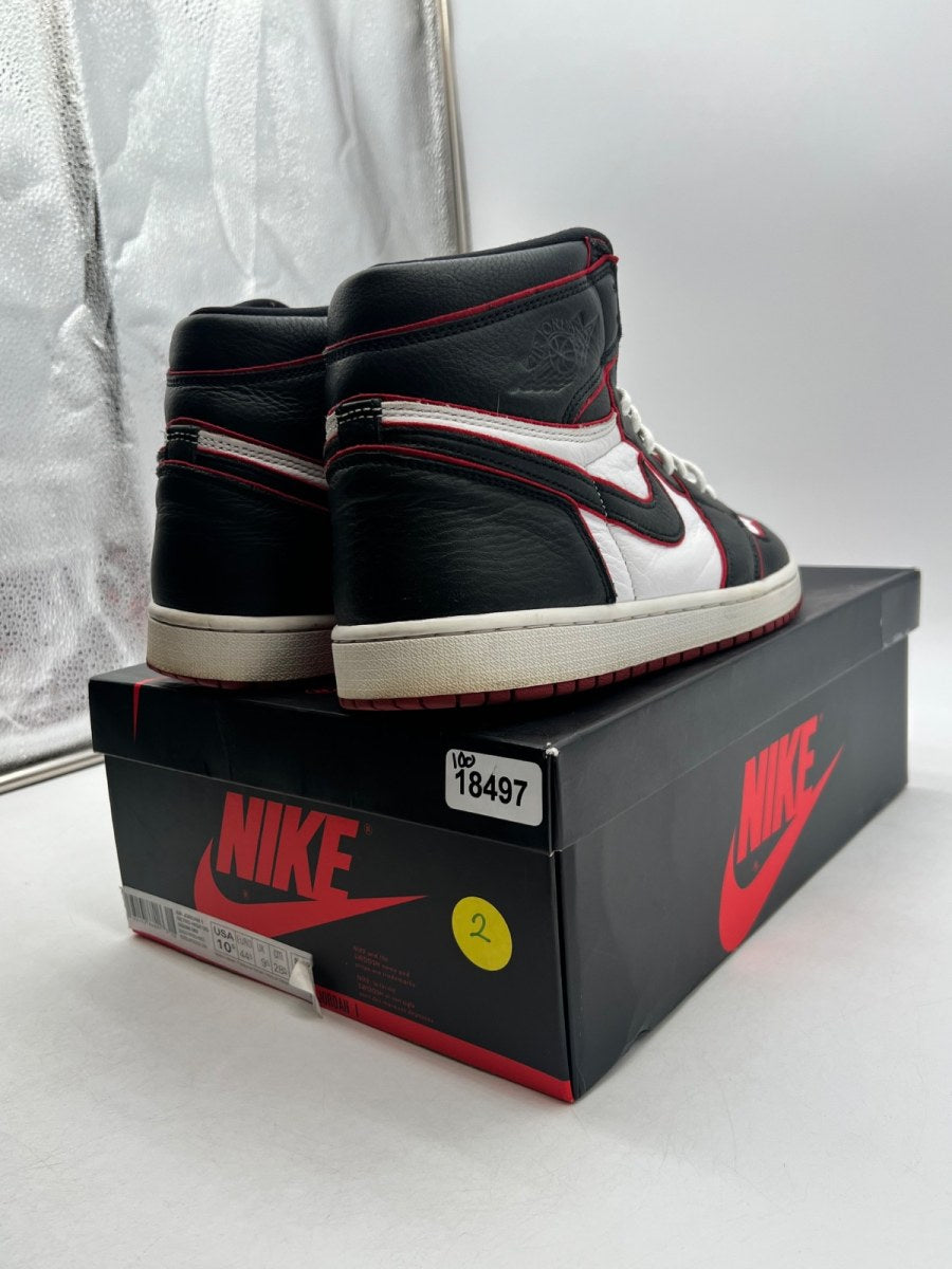 Jordan 1 Retro High Bloodline 10.5 (Moderately Worn Pre-Owned) - Image 14