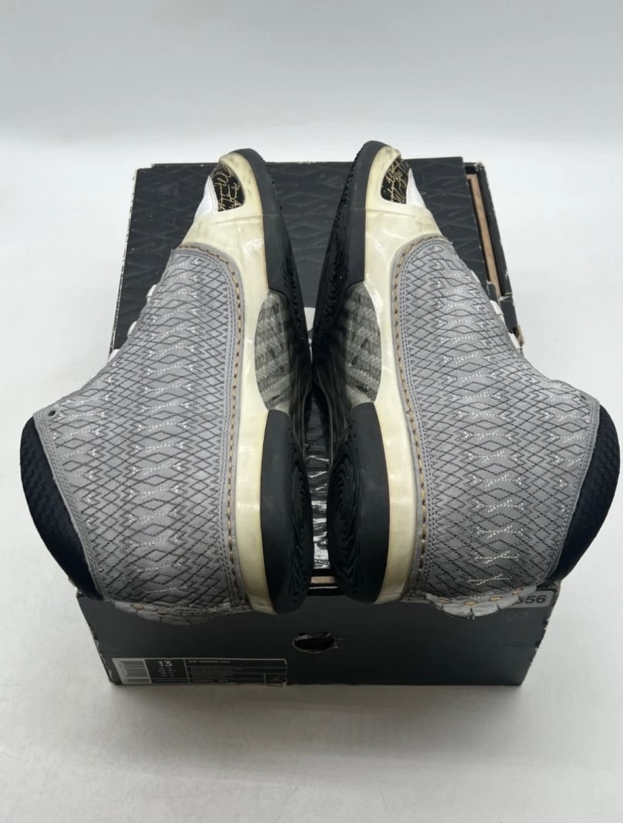 Jordan 23 White Stealth 13 (Heavily Worn Pre-Owned)JordanWhite/Stealth-Black-Metallic Gold - Image 7