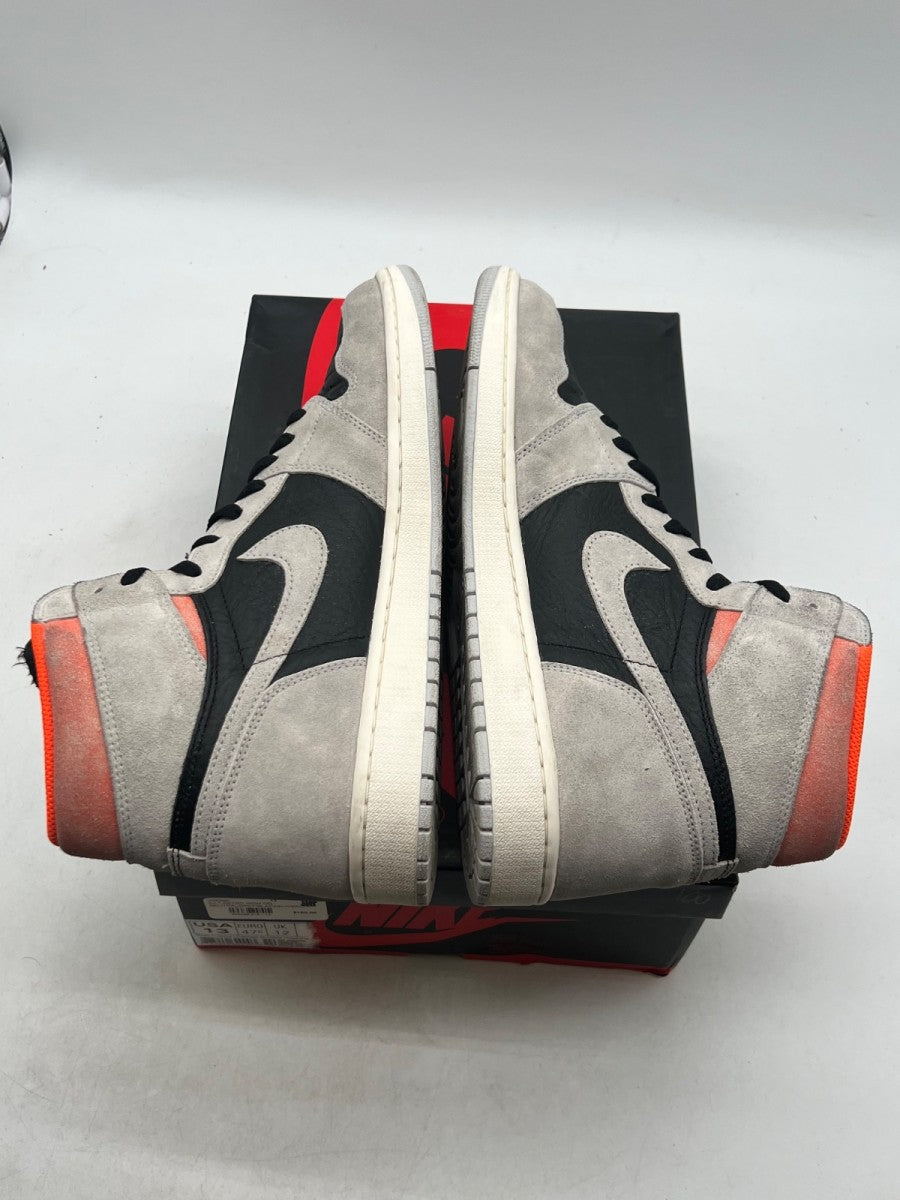 Jordan 1 Retro High Neutral Grey Hyper Crimson 13 (Moderately Worn Pre-Owned) - Image 7