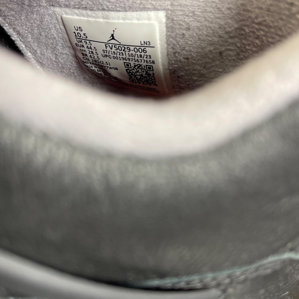 Jordan 4 Retro Bred Reimagined 10.5 (Moderately Worn Pre-Owned)JordanBlack/Cement Grey/Varsity Red/Summit White - Image 6