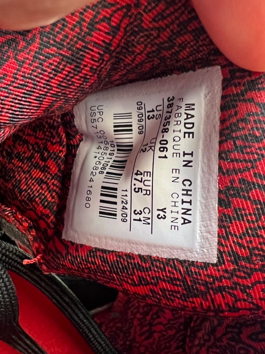 Jordan 2010 Black Varsity Red 13 (Moderately Worn Pre-Owned)