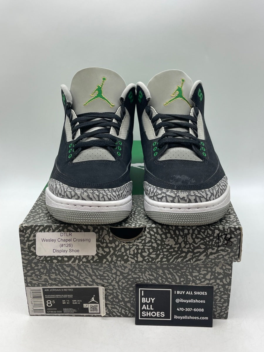 Jordan 3 Retro Pine Green 8.5 (Moderately Worn Pre-Owned) - Image 2
