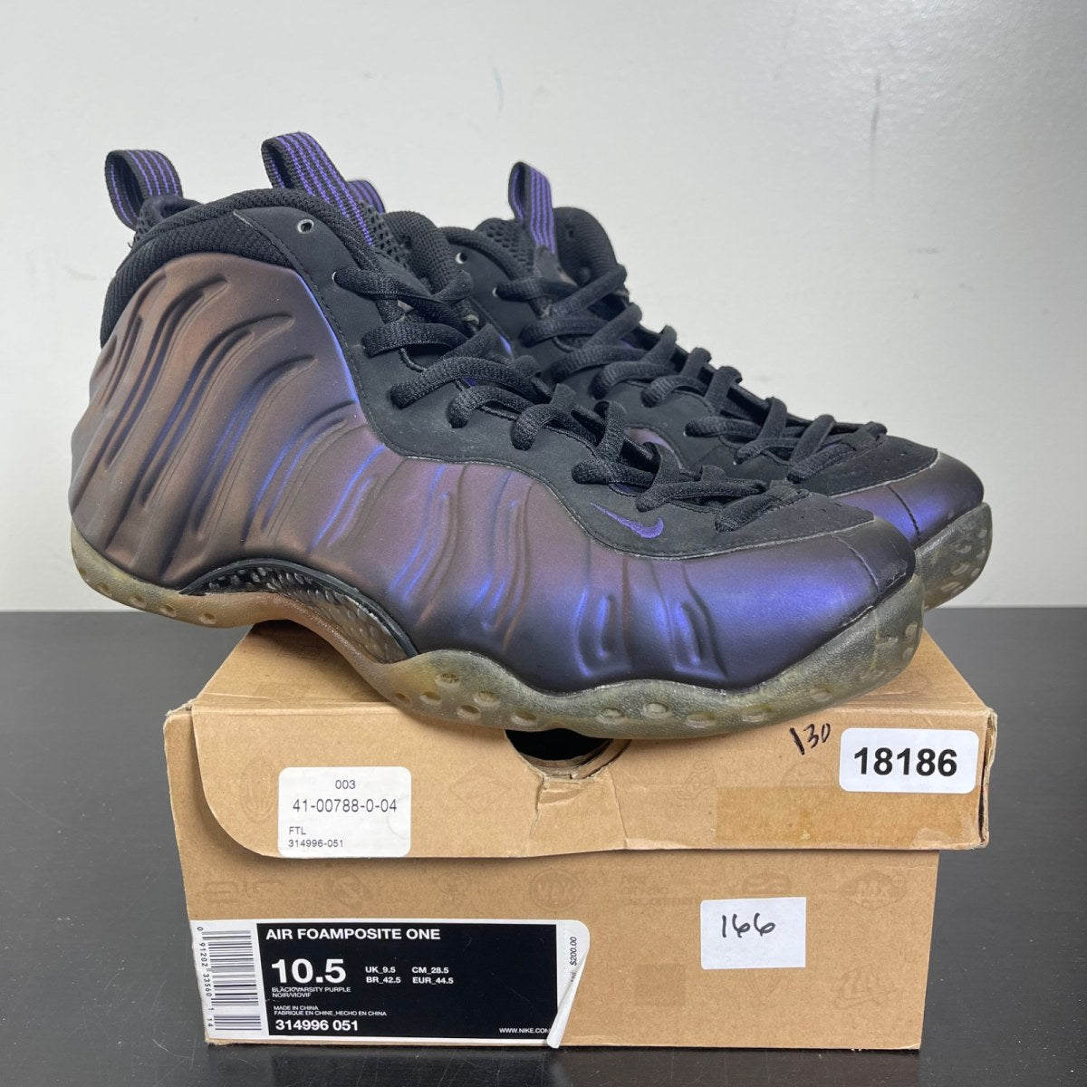 Nike Air Foamposite One Eggplant 10.5 (Moderately Worn Pre-Owned)NikeBlack/Varsity Purple - Image 1