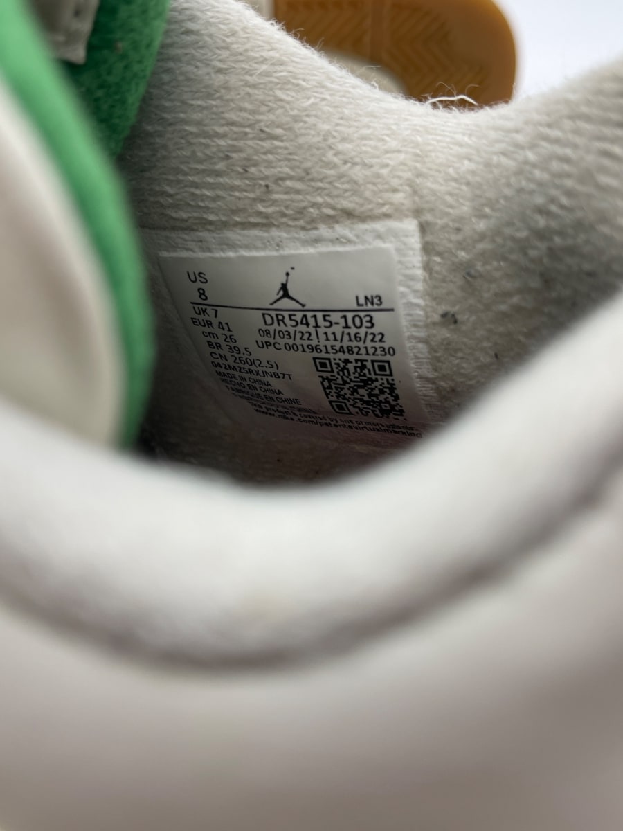 Jordan 4 Retro SB Pine Green 8 (Moderately Worn Pre-Owned) - Image 8