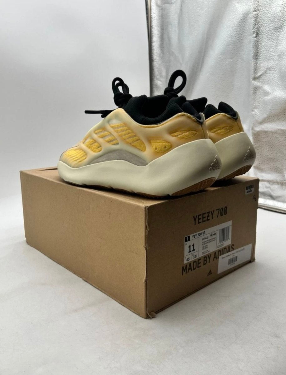 adidas Yeezy 700 V3 Mono Safflower 11 (Lightly Worn Pre-Owned)adidasMono Safflower/Mono Safflower/Mono Safflower - Image 6