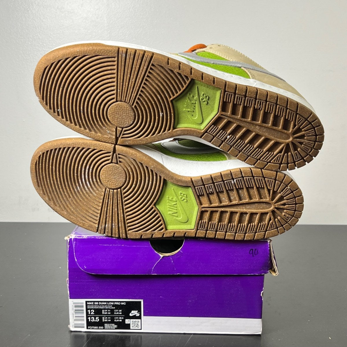 Nike SB Dunk Low Escargot 12 (Lightly Worn Pre-Owned)NikeSesame/Metallic Silver/Pear/Fir/Sail/Light British Tan - Image 6