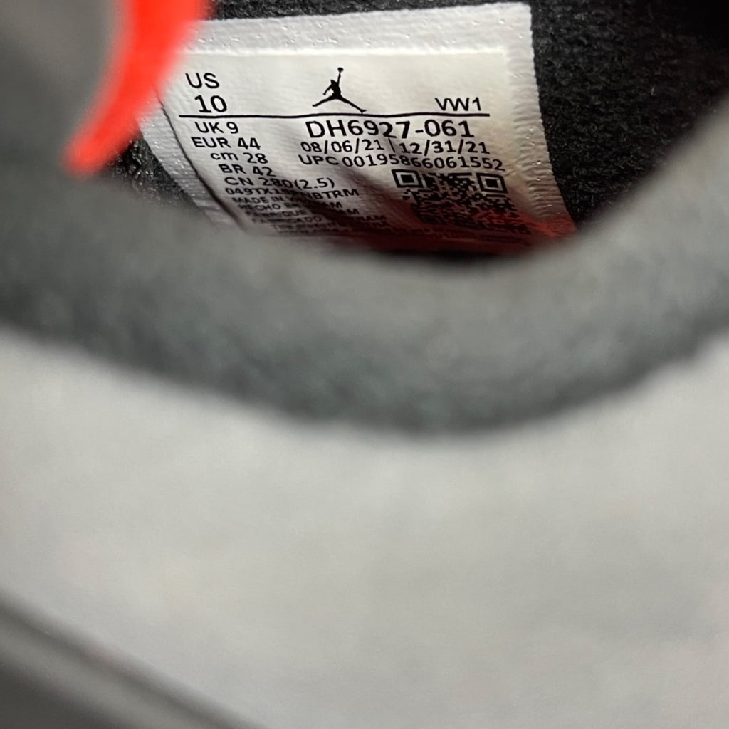 Jordan 4 Retro Infrared 10 (Moderately Worn Pre-Owned)JordanDark Grey/Infrared 23-Black-Cement Grey - Image 6