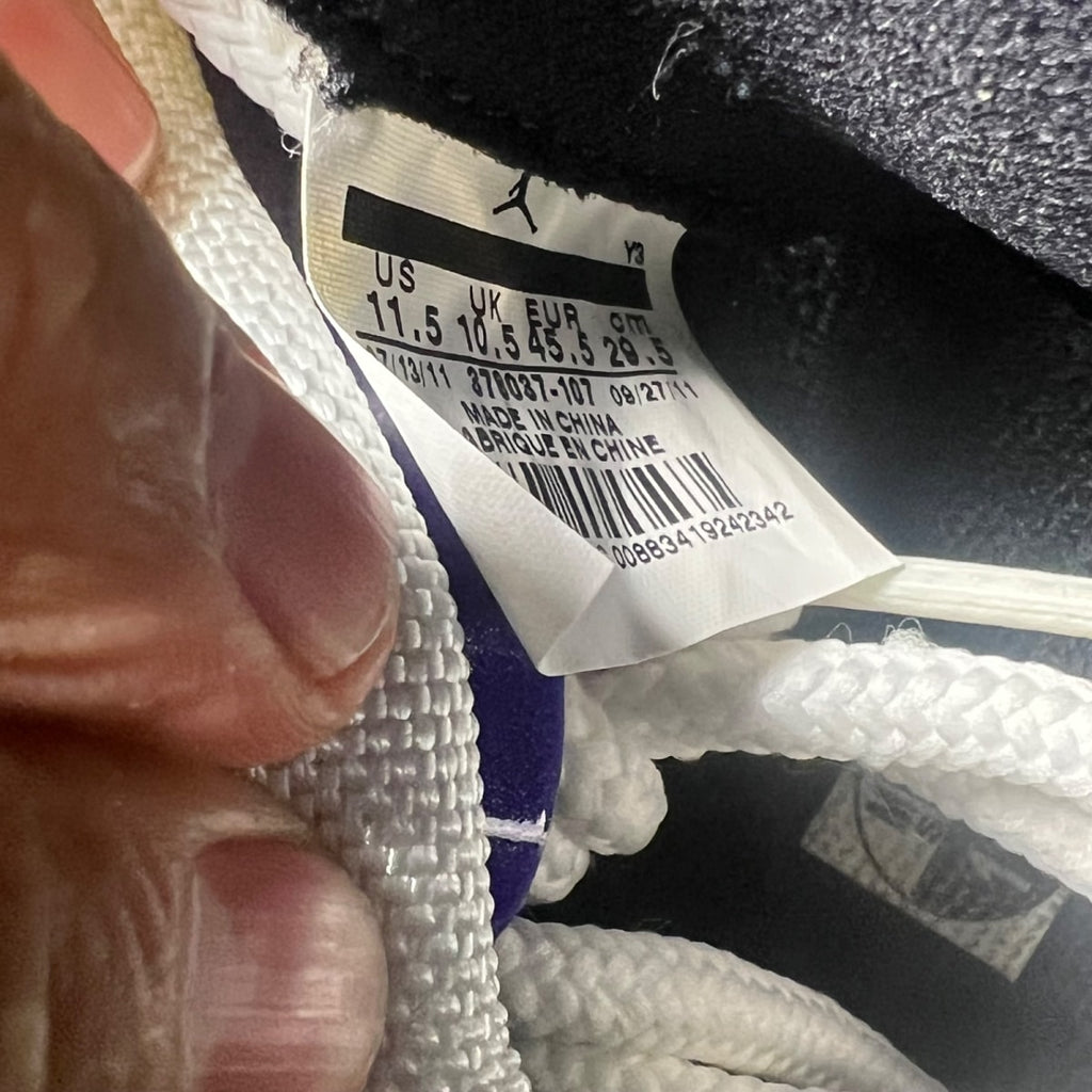 Jordan 11 Retro Concord (2011) 11.5 (Moderately Worn Pre-Owned)JordanWhite/Black-Dark Concord - Image 7
