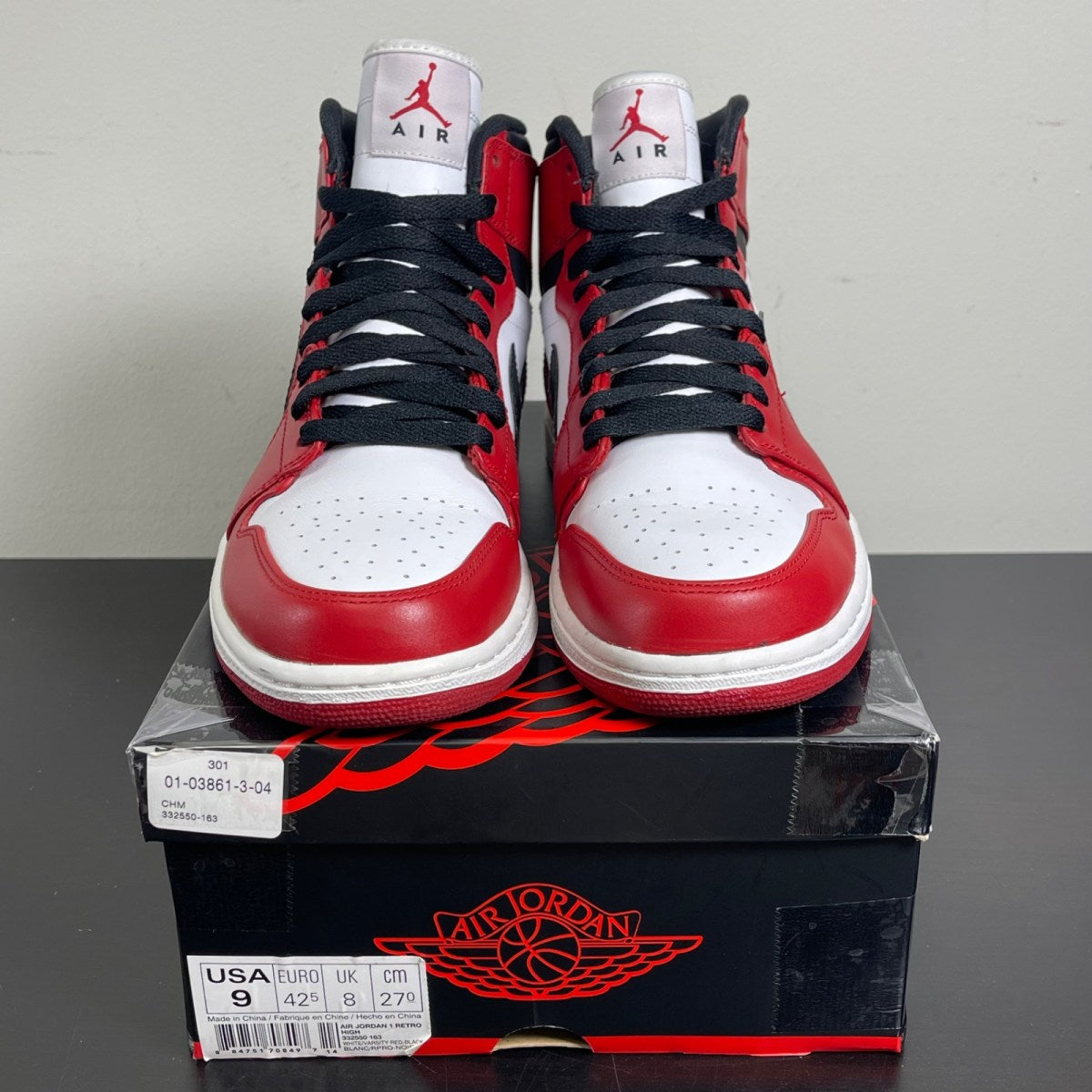 Jordan 1 Retro Chicago (2013) 9 (Moderately Worn Pre-Owned)JordanWhite/Varsity Red-Black - Image 2