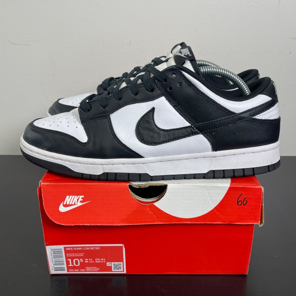 Nike Dunk Low Retro White Black Panda 10.5 (Moderately Worn Pre-Owned)NikeWhite/Black - Image 3