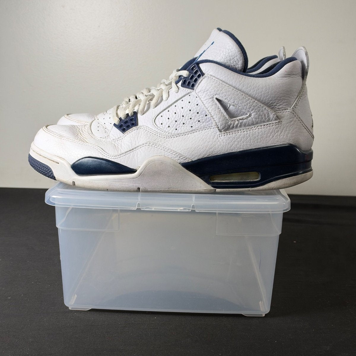 Jordan 4 Retro Columbia (2015) (Size 12) - Image 2