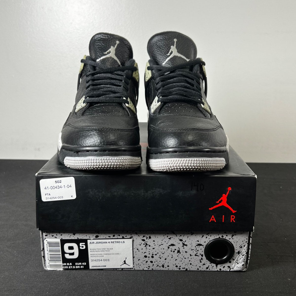 Jordan 4 Retro Oreo (2015) 9.5 (Lightly Worn Pre-Owned)JordanBlack/Tech Grey-White