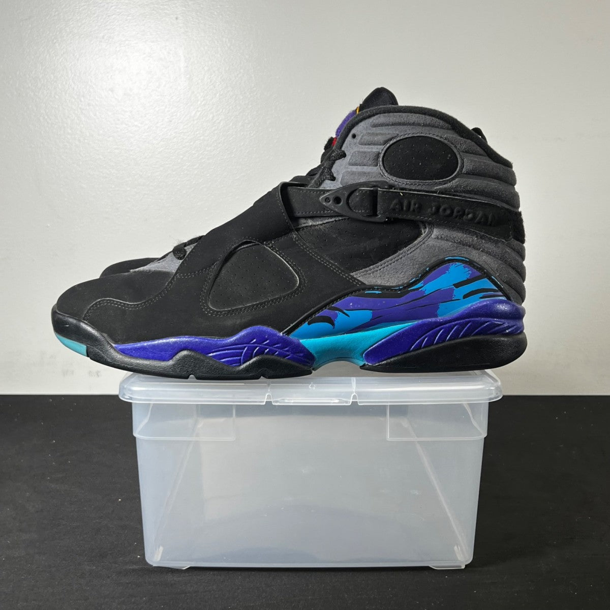 Jordan 8 Retro Aqua (2015) 13 (Heavily Worn Pre-Owned)JordanBlack/Bright Concord-Aqua Tone - Image 3