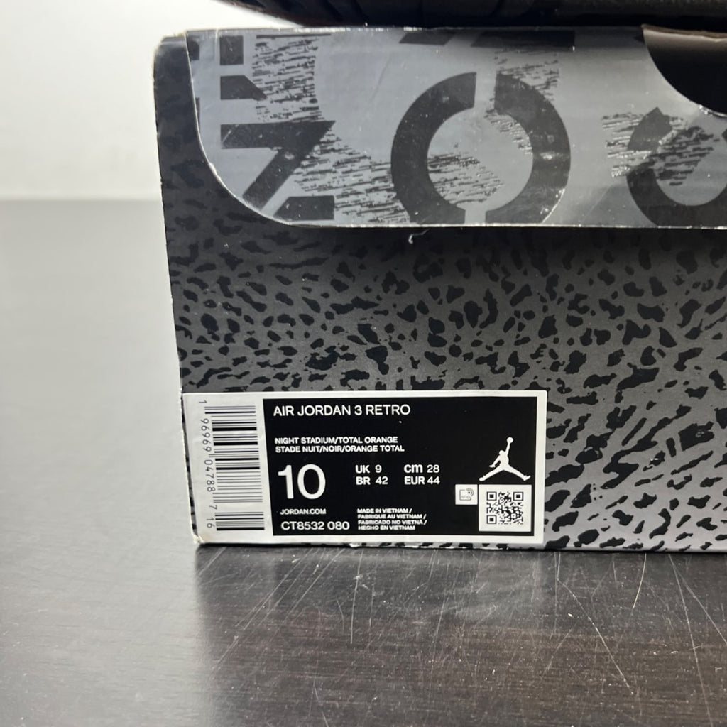 Jordan 3 Retro Fear Pack (2023) 10 (Heavily Worn Pre-Owned)JordanNight Stadium/Total Orange-Black-Flat Pewter-Neutral Grey - Image 4