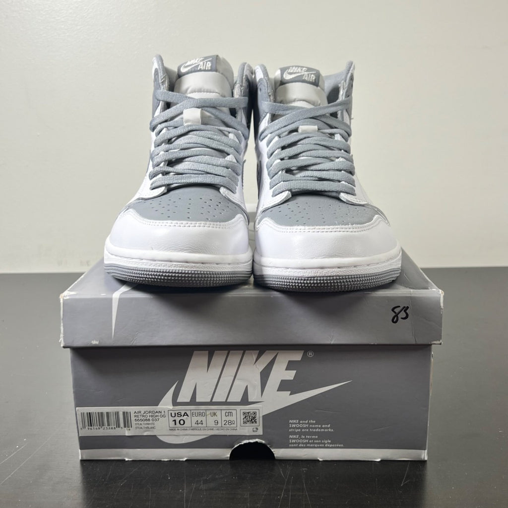 Jordan 1 Retro High OG Stealth 10 (Lightly Worn Pre-Owned)JordanStealth/White - Image 2