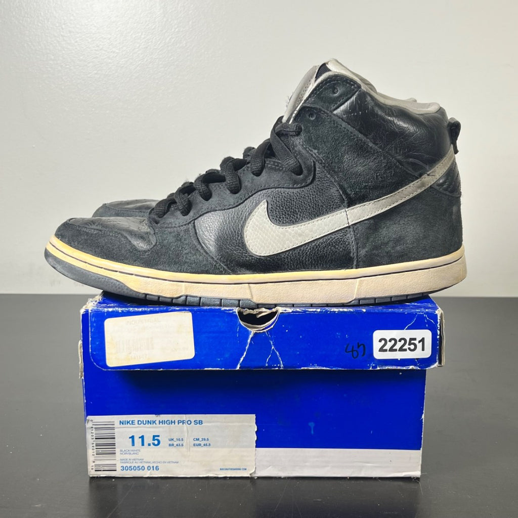 Nike SB Dunk High Venom (2008) 11.5 (Heavily Worn Pre-Owned)NikeBlack/White - Image 3
