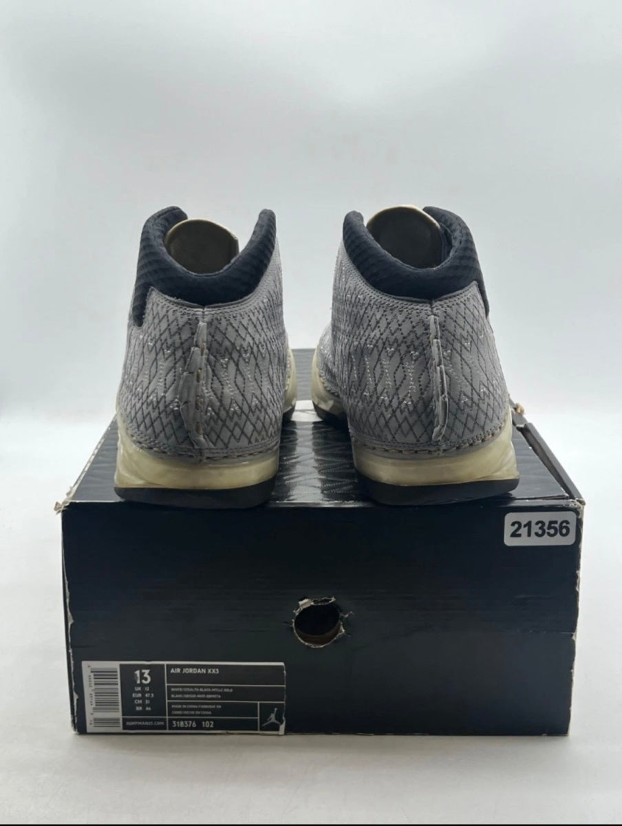 Jordan 23 White Stealth 13 (Heavily Worn Pre-Owned)JordanWhite/Stealth-Black-Metallic Gold - Image 5