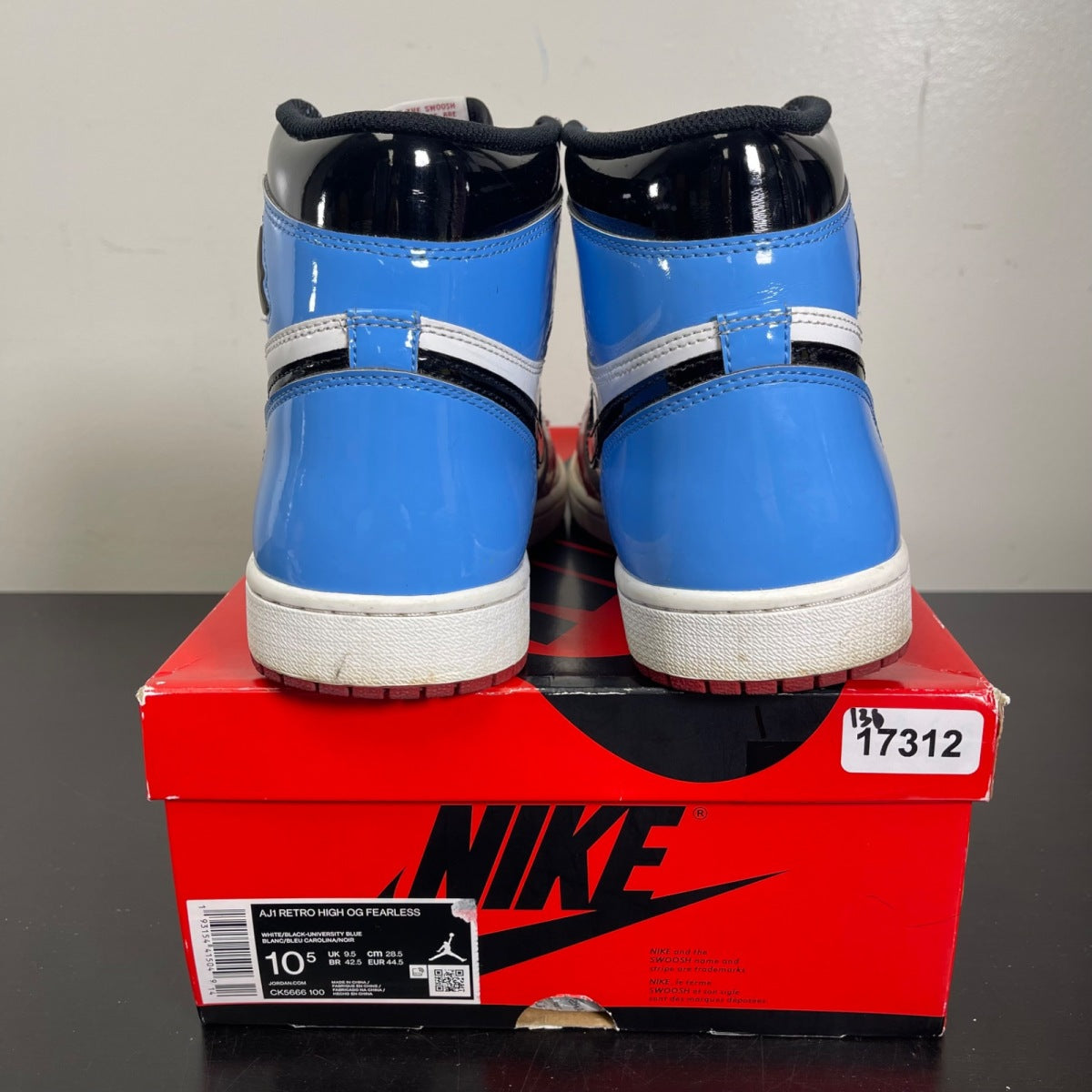 Jordan 1 Retro High Fearless UNC Chicago 10.5 (Moderately Worn Pre-Owned)JordanWhite/University Blue-Varsity Red-Black - Image 4