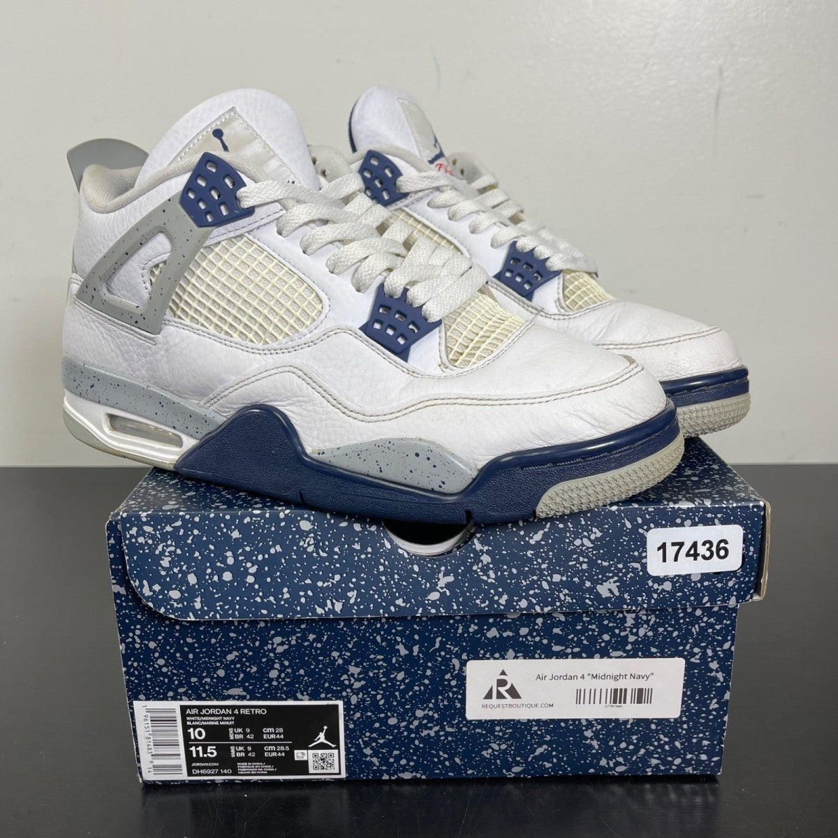 Jordan 4 Retro Midnight Navy 10 (Moderately Worn Pre-Owned)JordanWhite/Midnight Navy/Light Smoke Grey-Fire Red - Image 1