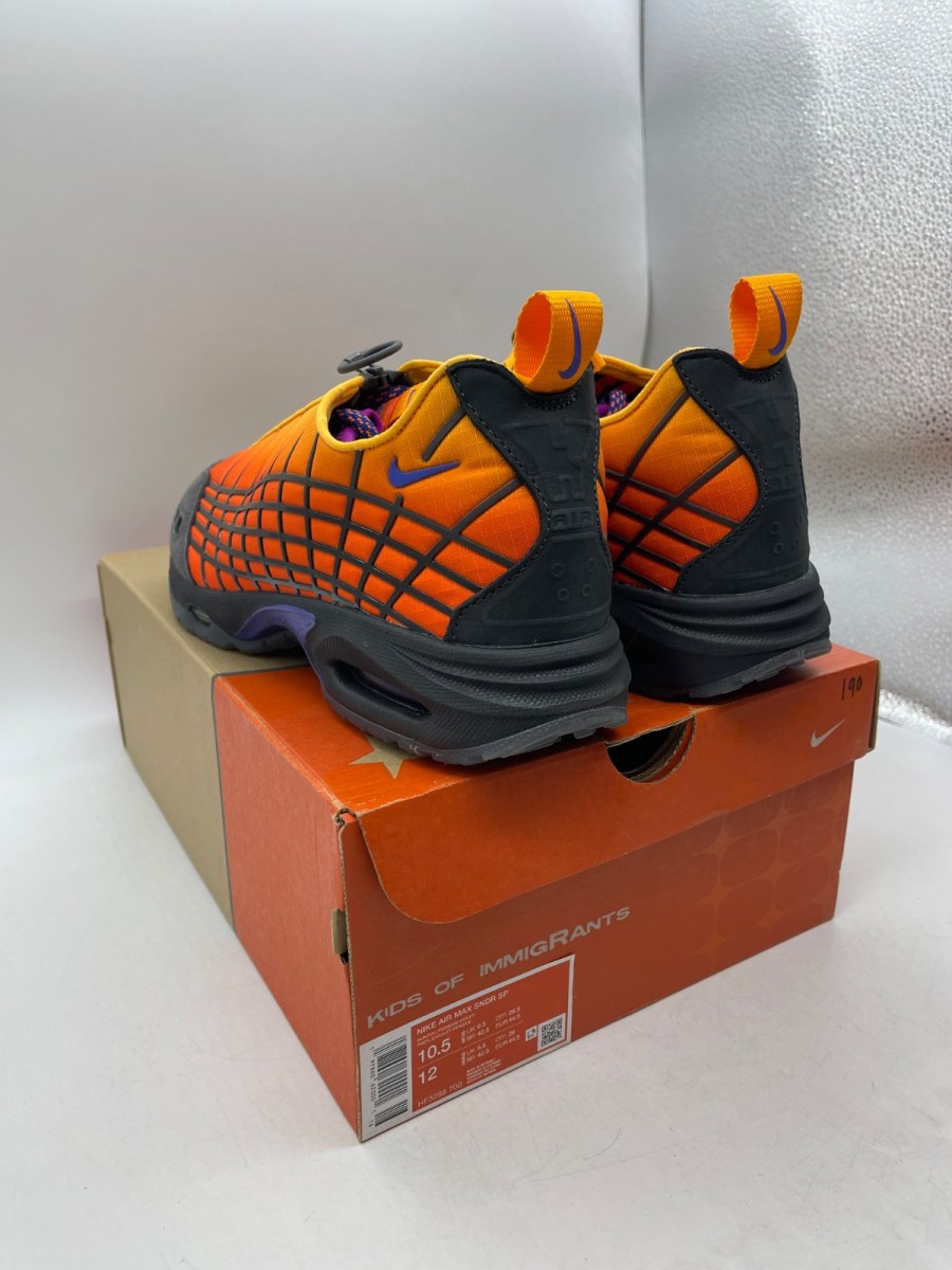 Nike Air Max Sunder SP Kids of Immigrants Sunrise 10.5 (Moderately Worn Pre-Owned)NikeSundial/Persian Violet - Image 4