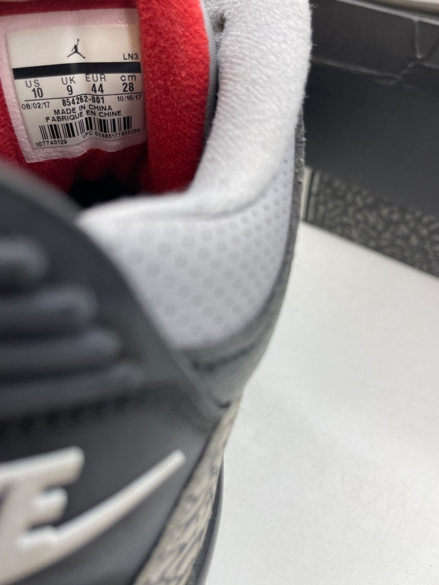 Jordan 3 Retro Black Cement (2018) 10 (Moderately Worn Pre-Owned)JordanBlack/Fire Red-Cement Grey-White - Image 8