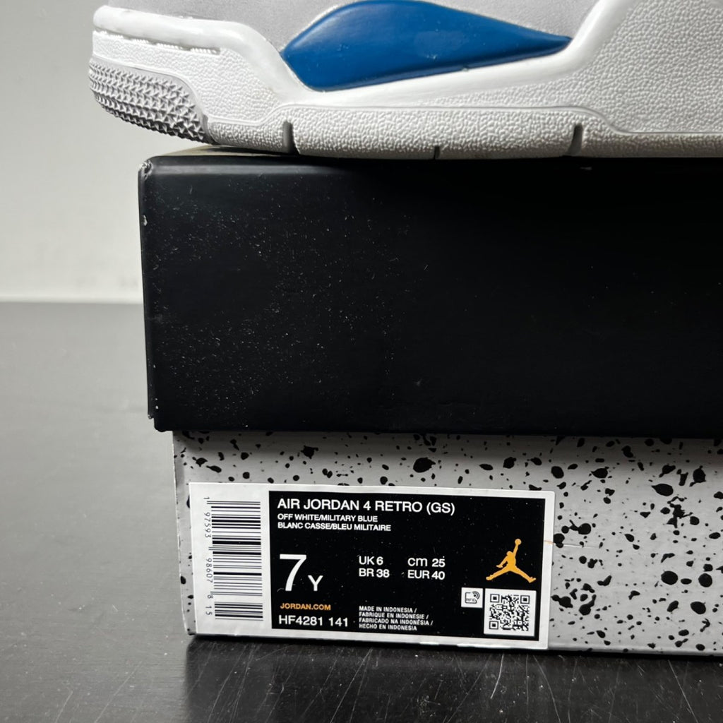 Jordan 4 Retro Military Blue (2024) (GS) 7Y (Lightly Worn Pre-Owned)JordanOff-White/Military Blue/Neutral Grey - Image 4