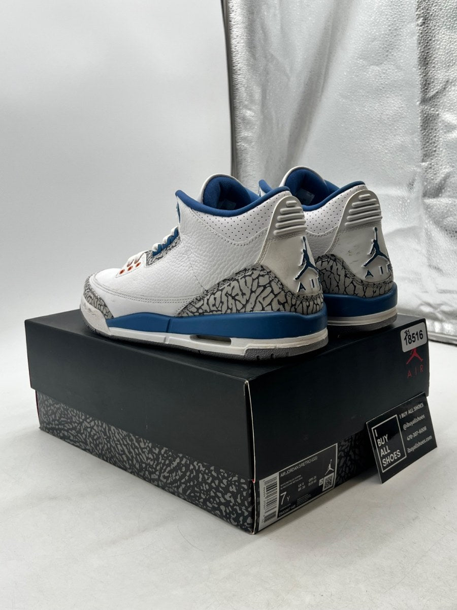 Jordan 3 Retro Wizards (GS) 7Y (Moderately Worn Pre-Owned) - Image 4